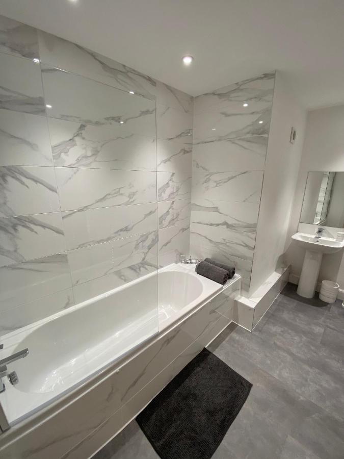 High Street Stylish City Centre Apartment, 2 Bed Perth Exteriör bild